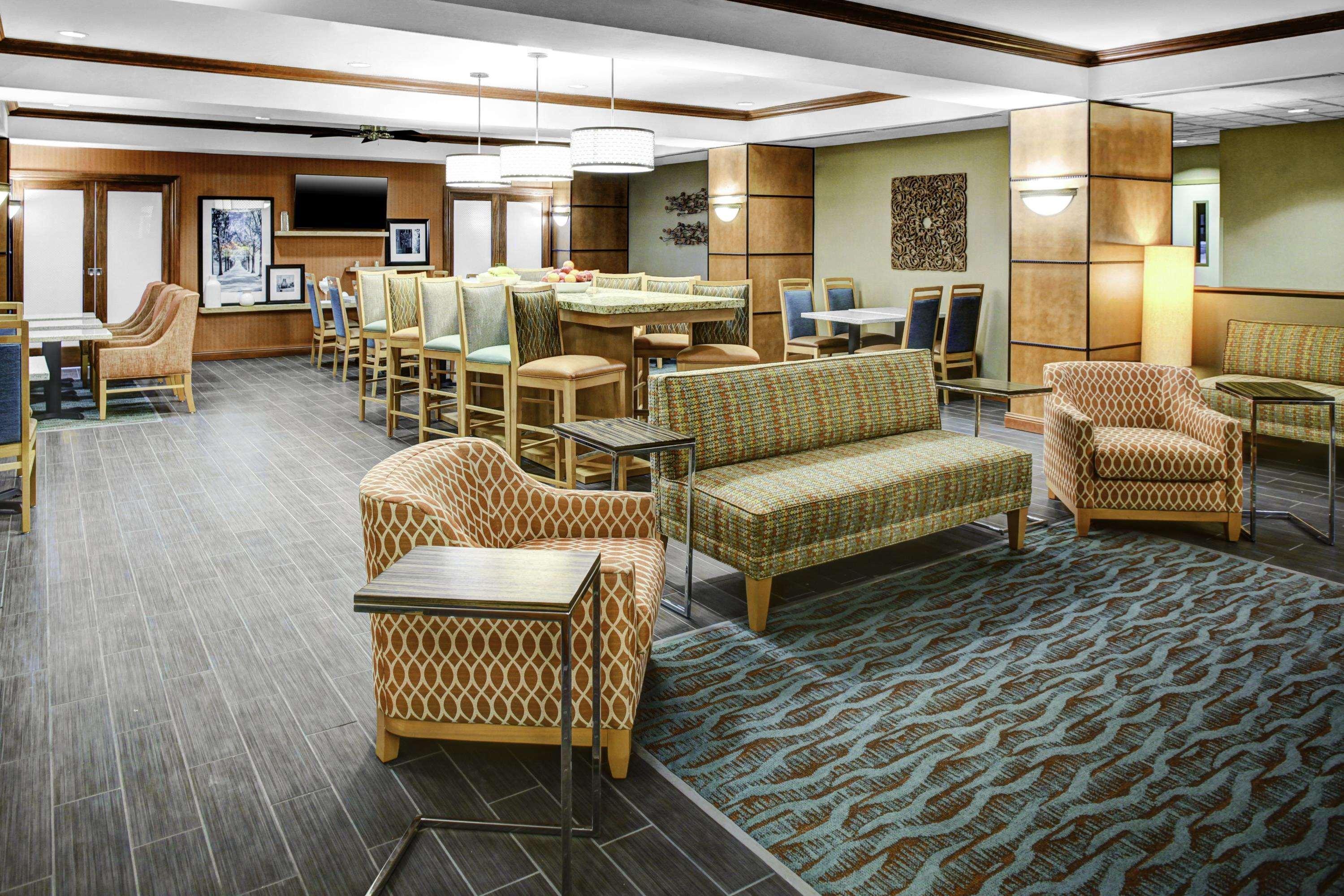 Hampton Hotel 3*
